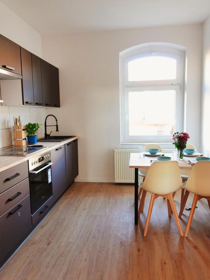 Luvono Apartments - 2 Schlafzimmer / Netflix / Disney+ マクデブルク エクステリア 写真